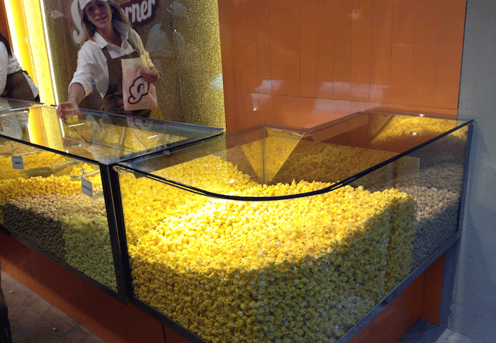 Popcorner-mostrador-tienda-palomitas-barcelona.png